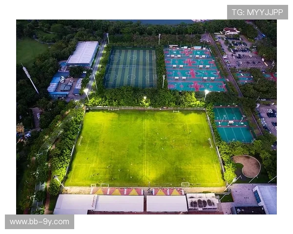 围绕瓮福磷矿五人制足球场打造社区活力体育文化融合新地标示范区